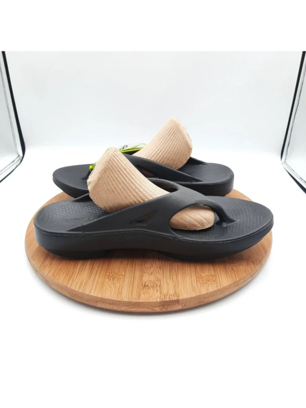 OOfos OOriginal Mens Size 9 (W11) Sandals Black Recovery Gym Workout Slip On NEW